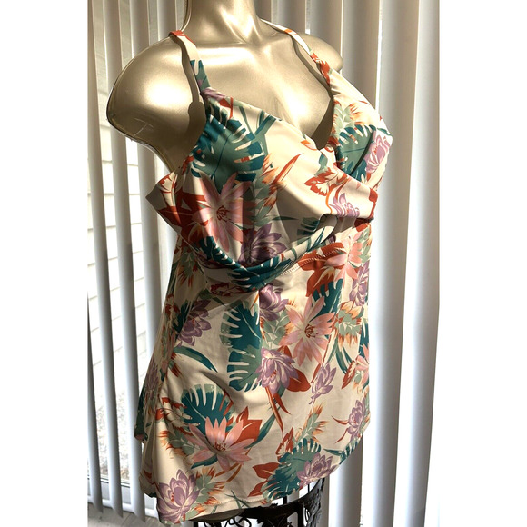 NWT Raisins Curve White And Lavender Purple Tankini Bathing Suit Top Size 2X - Picture 7 of 10